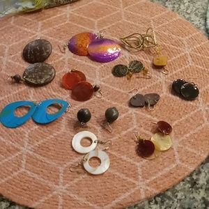 Bundle of 12 earrings